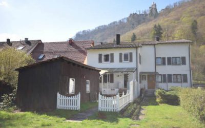 — VERKAUFT — Toller Garten/ Blick aufs Schloss