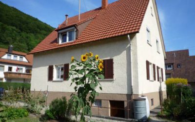 — VERKAUFT — gepfl. Einfamilienhaus mit ebenem sonnigen Garten…