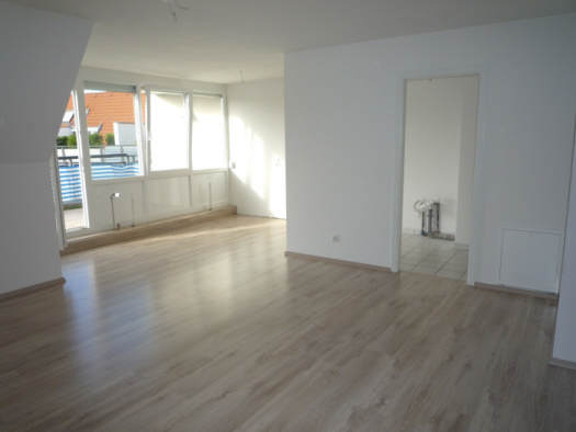 — VERKAUFT — NEU RENOVIERT – 30 m² Dachterrasse/ 4.OG