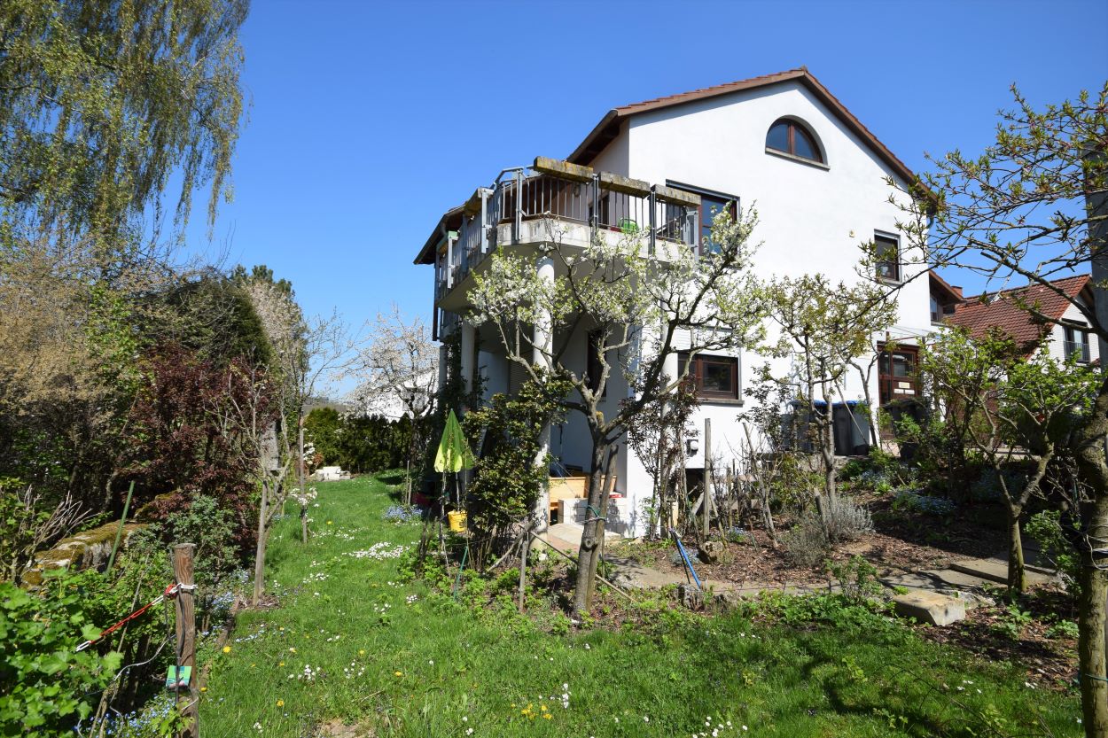 Top Lage in Reutlingen-Altenburg: freist. Einfamilienhaus mit ELW Top Lage in Reutlingen-Altenburg: freist. Einfamilienhaus mit ELW