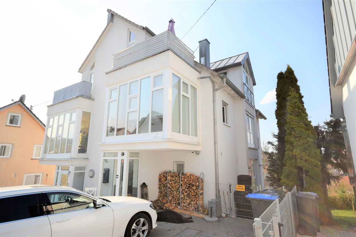 RT/Ohmenhausen: Lichtdurchflutet – tolle Architektur! Schicke grosse DHH mit 1-Zi.-Einliegerwohnung RT/Ohmenhausen: Lichtdurchflutet – tolle Architektur! Schicke grosse DHH mit 1-Zi.-Einliegerwohnung