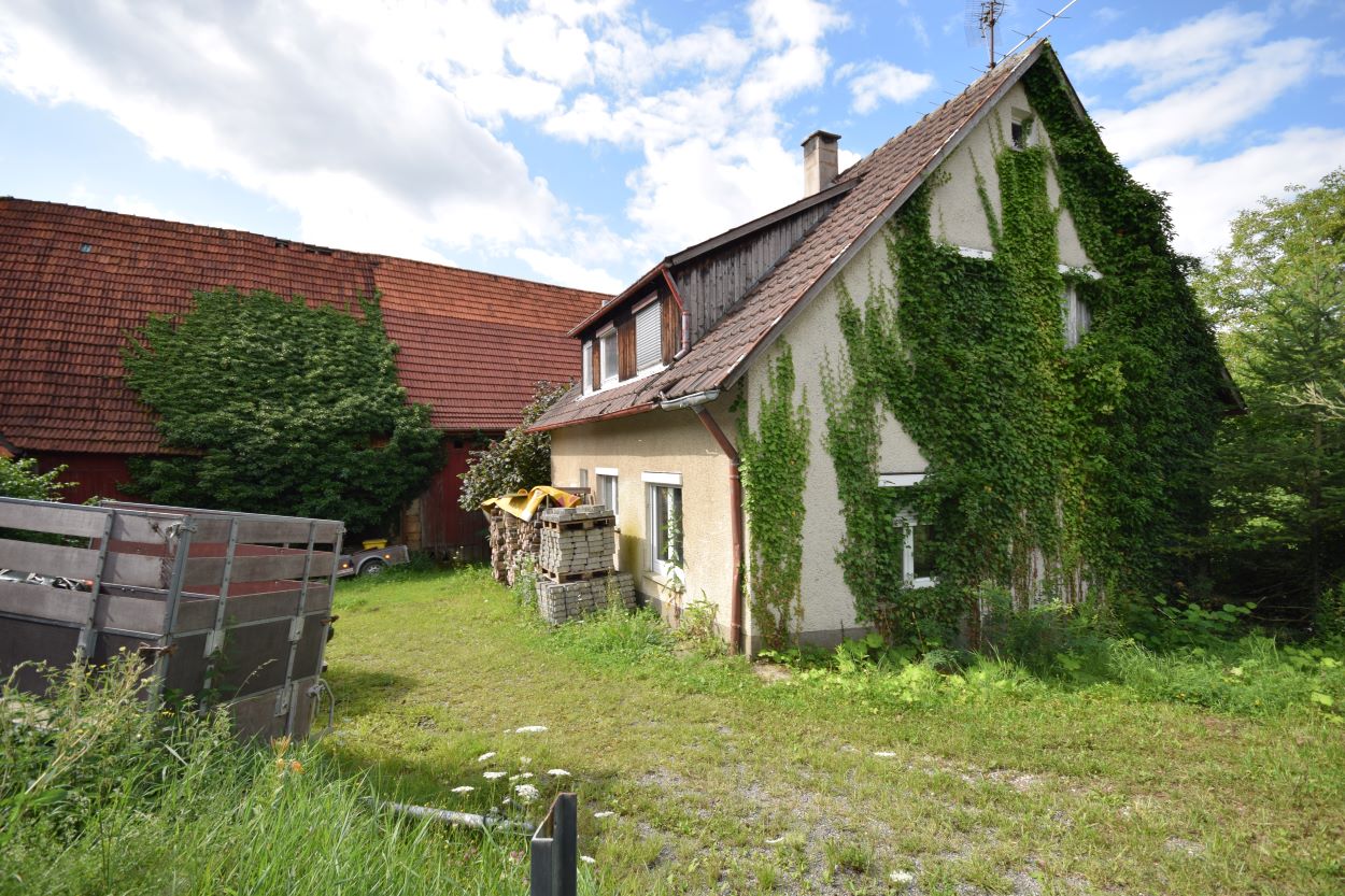 ## RESERVED ## Tolles Mehrfamilienhaus Bauträgergrundstück in Schlaitdorf ## RESERVED ## Tolles Mehrfamilienhaus Bauträgergrundstück in Schlaitdorf