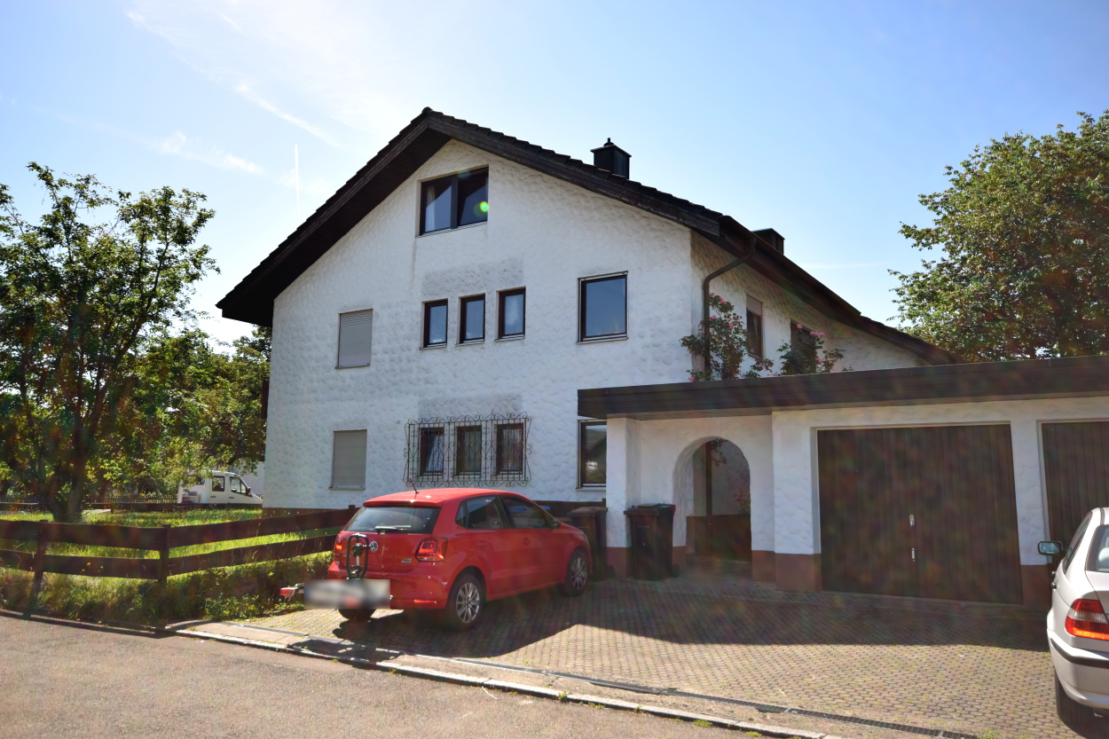 Vermietete 2-Zi.-Dachwhg. mit großem Südbalkon – tolle ruhige Lage im Grünen Vermietete 2-Zi.-Dachwhg. mit großem Südbalkon – tolle ruhige Lage im Grünen