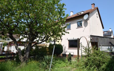 RT/ Voller Brunnen: REH mit herrlich grossem Garten und Terrasse – ruhige Lage!
