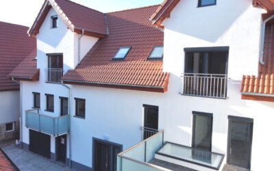Wohnen mal anders! Individuelle 4-Zimmer-Wohnung (2.OG/DG) in rhg. Ortskernlage – alles NEU (kernsaniert)