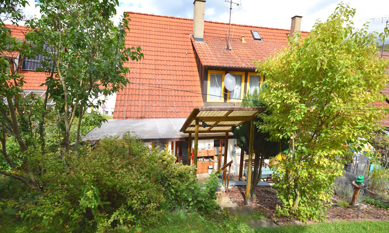 Gemütliche DHH mit Garten in idyllischer Lage von Gönningen