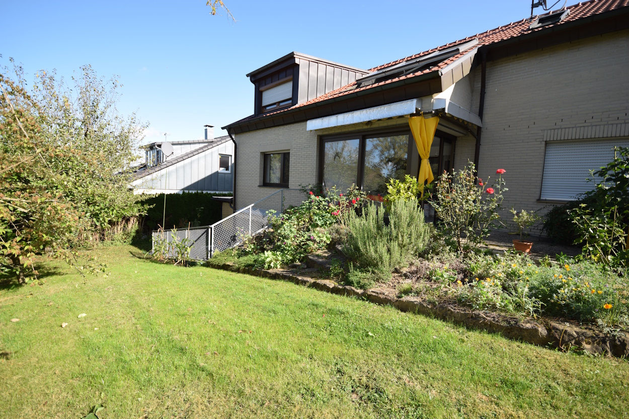 — VERMIETET — Ruhig und ländlich wohnen: Große XXL-4-Zimmer-Whg. mit Garten und Terrasse