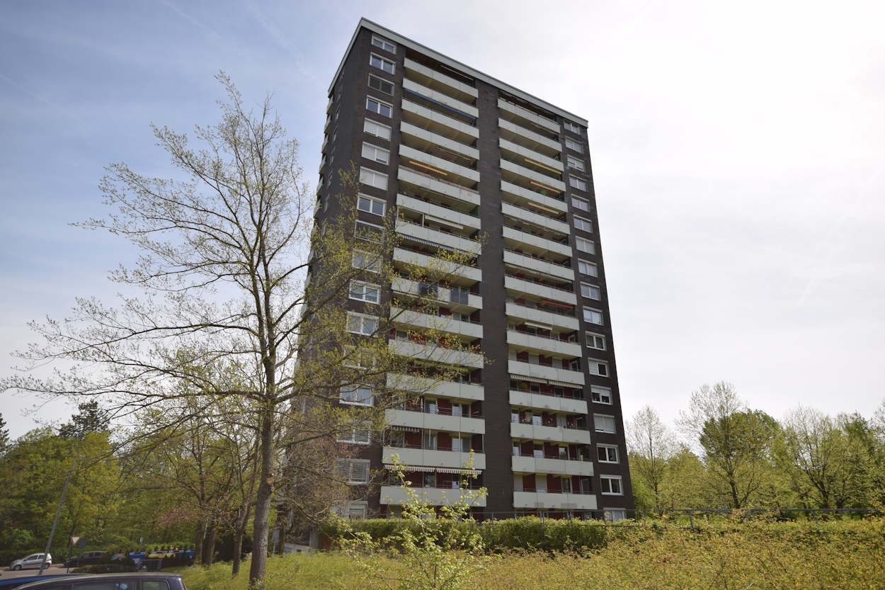 Reutlingen – Große 4,5-Zimmer HH Whg. im 10.OG – tolle Aussicht, Balkon, GARAGE